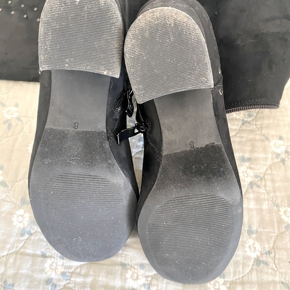 Black suede studded boots - Picture 4 of 4